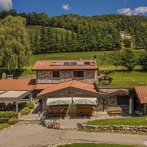 Agriturismo La Nevera , Ланцо-д’Интельви Италия